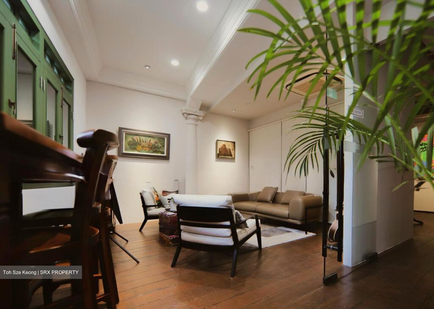 Club Street (D1), Office #567467581